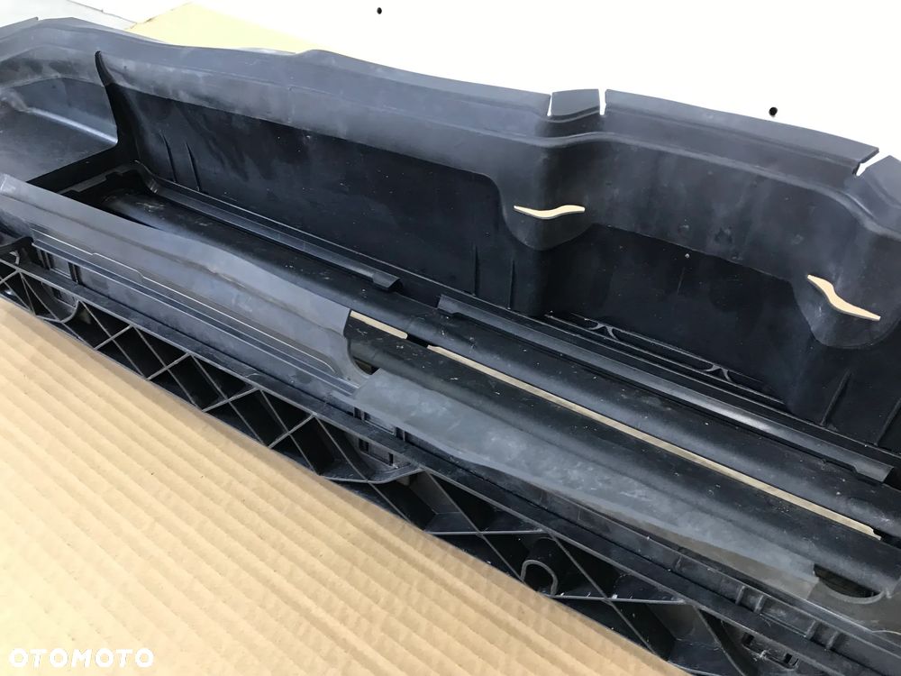 Żaluzja Audi e-tron 4KE121223 wlot kierownica powietrza - 4