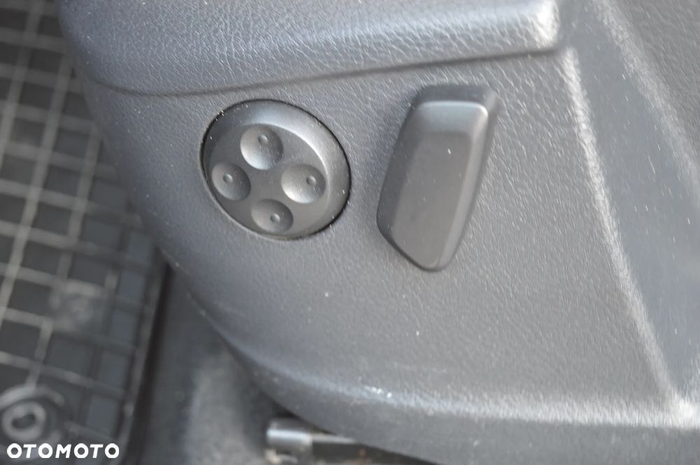 Volkswagen Sharan 2.0 TDI Comfortline - 21