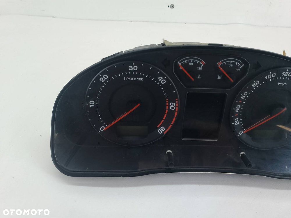 LICZNIK SKODA SUPERB I  1.9 TDI 3U0920841D - 2