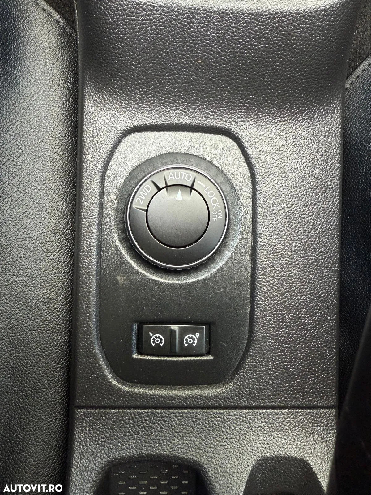 Dacia Duster 1.6 SCe 4WD Prestige jante 17" - 28