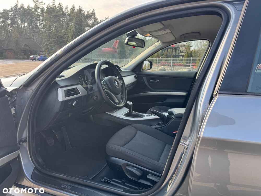 BMW Seria 3 - 12