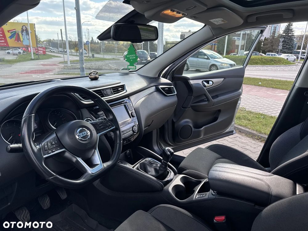 Nissan Qashqai 1.3 DIG-T N-Connecta - 10