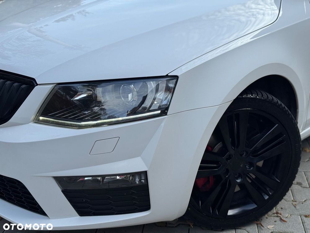 Skoda Octavia Combi 2.0 TDI RS - 15