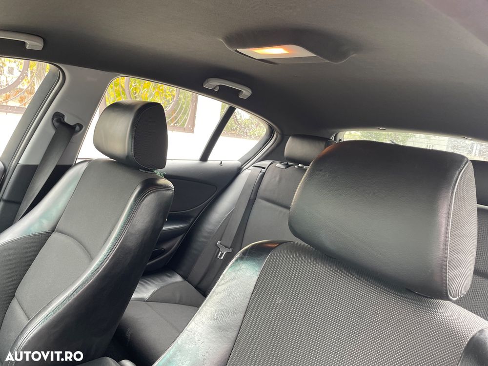 BMW Seria 1 ver-118d-aut- - 11