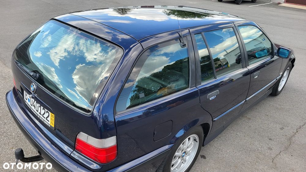 BMW Seria 3 316i - 10