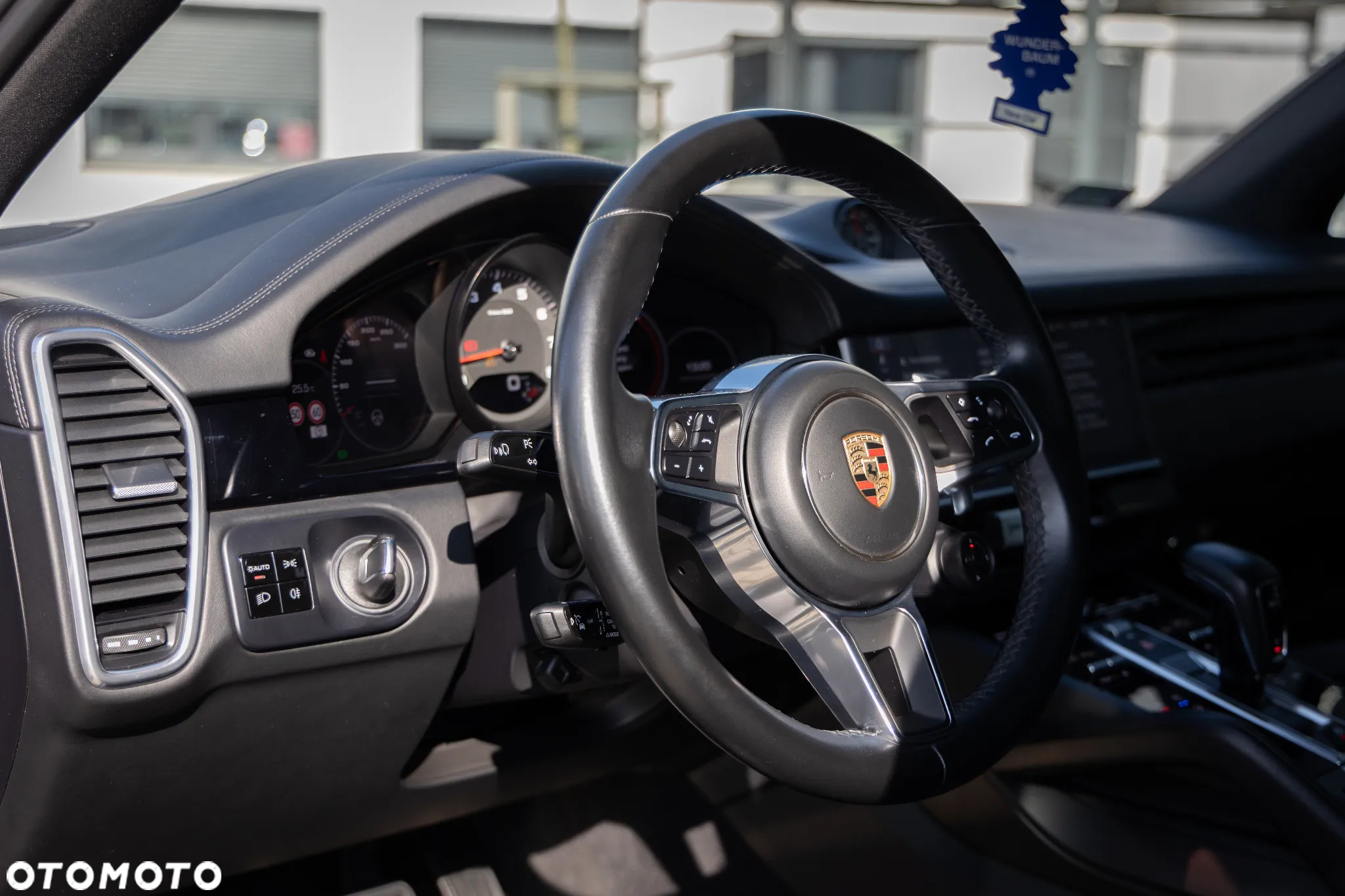 Porsche Cayenne S - 11