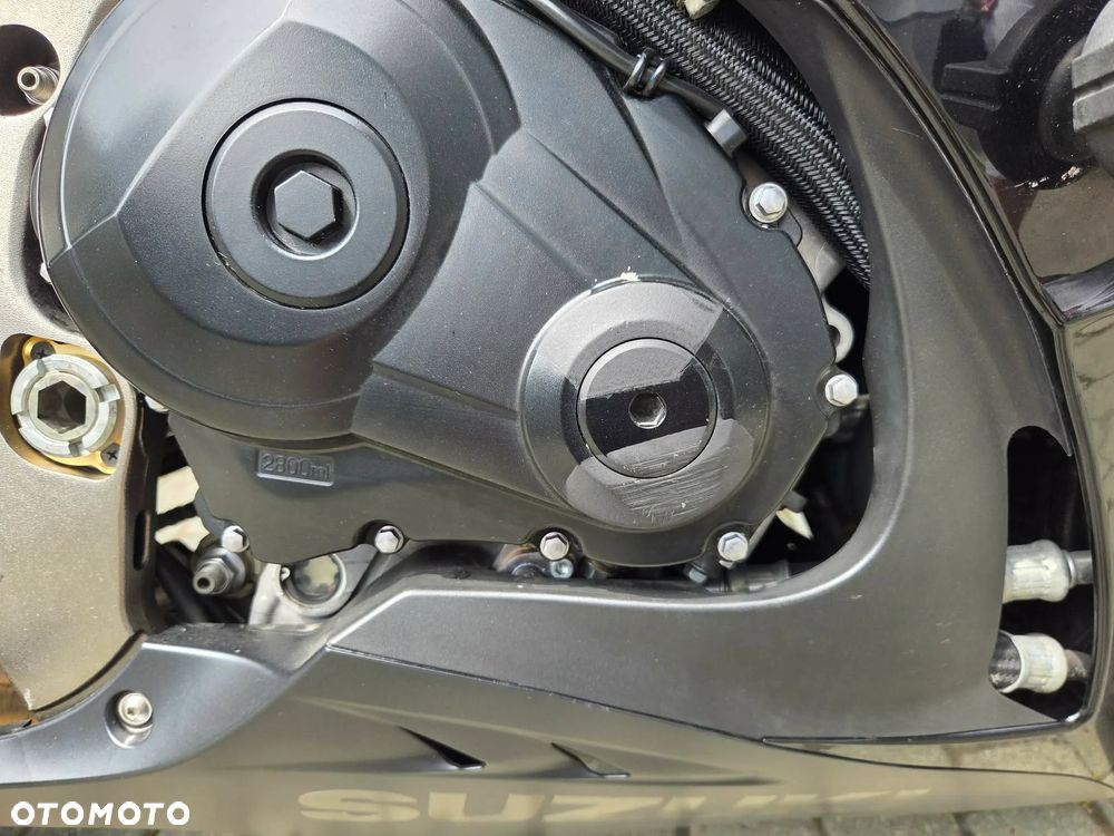 Suzuki GSX-R - 16