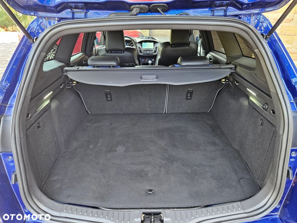 Ford Focus Turnier 2.0 EcoBoost ST mit Leder-Exclusiv-Paket - 20