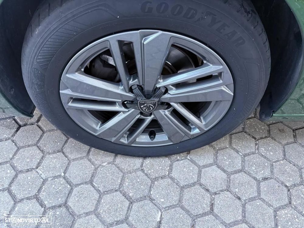 Peugeot 308 1.2 PureTech Active Pack - 12
