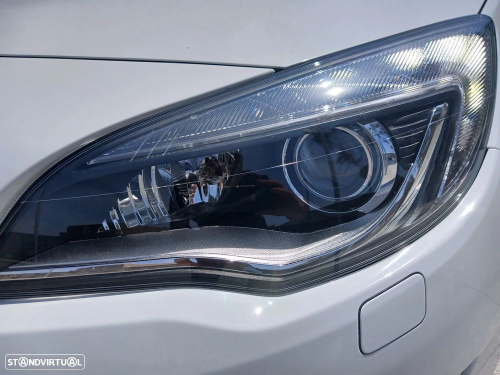 Opel Astra Sports Tourer 1.6 CDTi Executive S/S - 20
