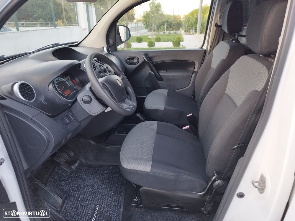 Renault kangoo ZE 33 Maxi Longa - 16