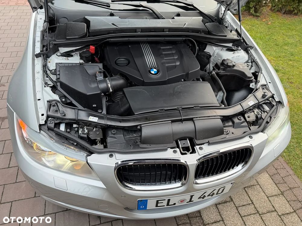 BMW Seria 3 318d DPF Edition Exclusive - 22