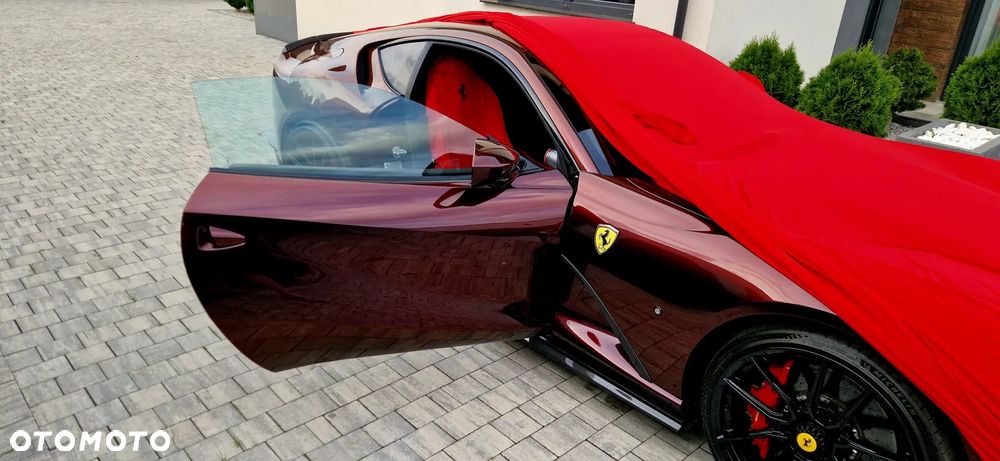 Ferrari 812 Superfast - 19
