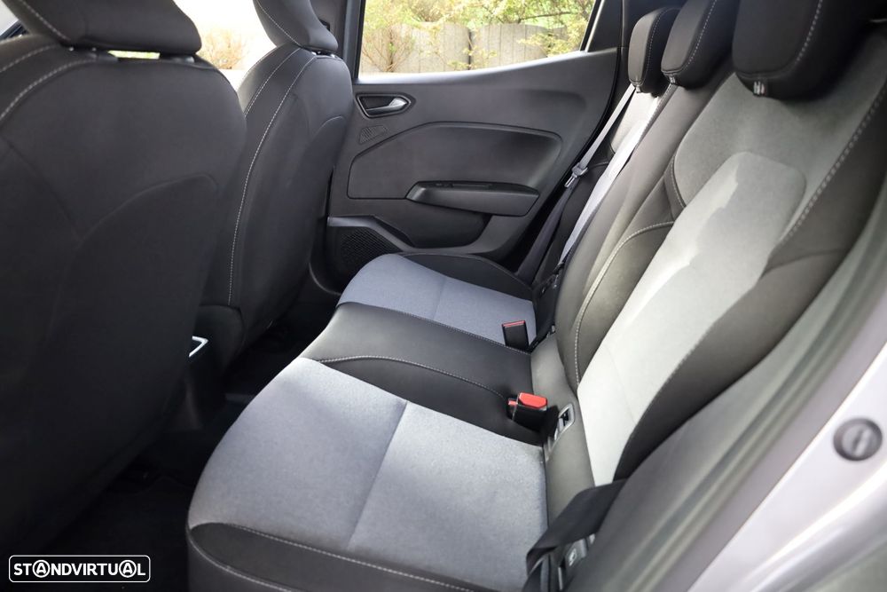 Renault Clio - 45