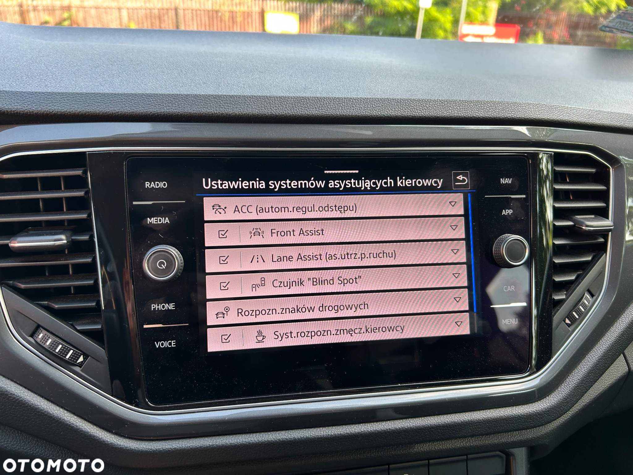 Volkswagen T-Roc 1.5 TSI ACT Premium DSG - 22