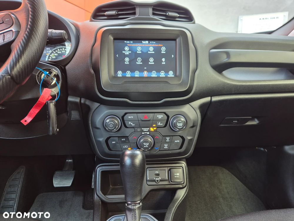 Jeep Renegade 1.3 T-GDI Limited - 27