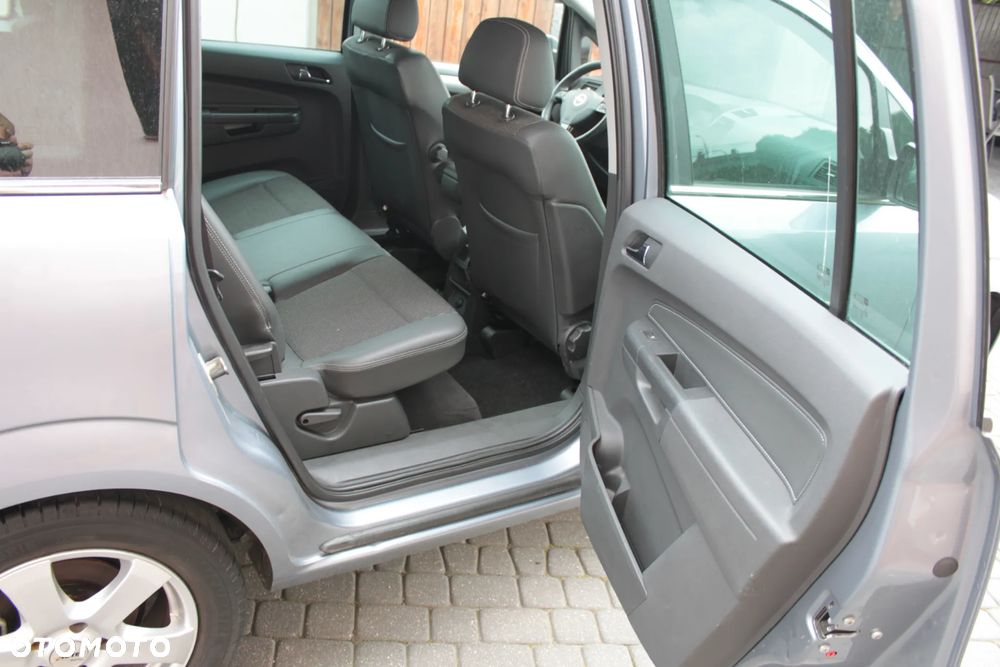 Opel Zafira - 13