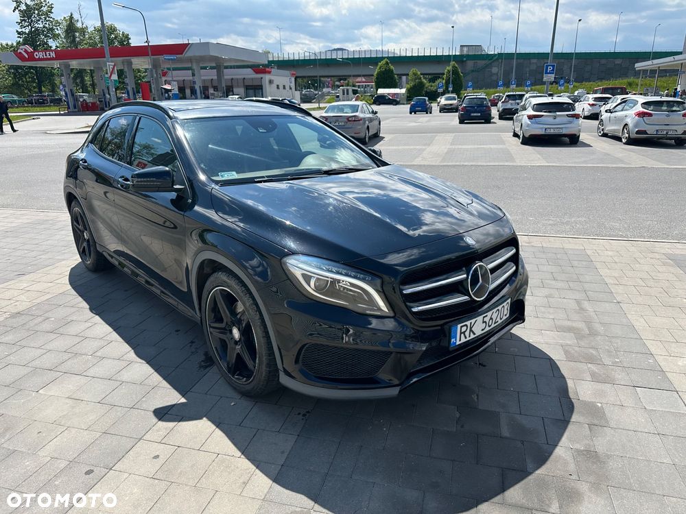 Mercedes-Benz GLA 250 4-Matic - 12