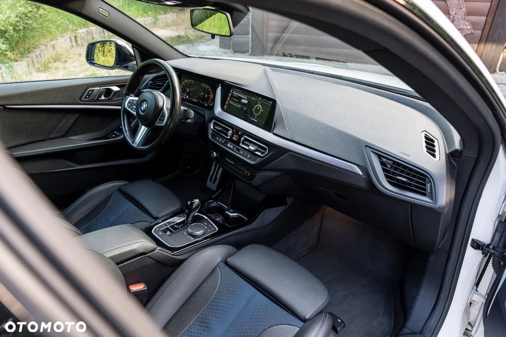 BMW Seria 2 218i M Sport - 24