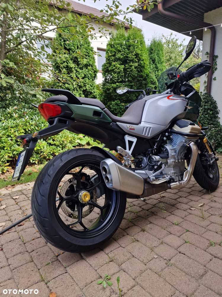 Moto Guzzi V100 Mandello - 3