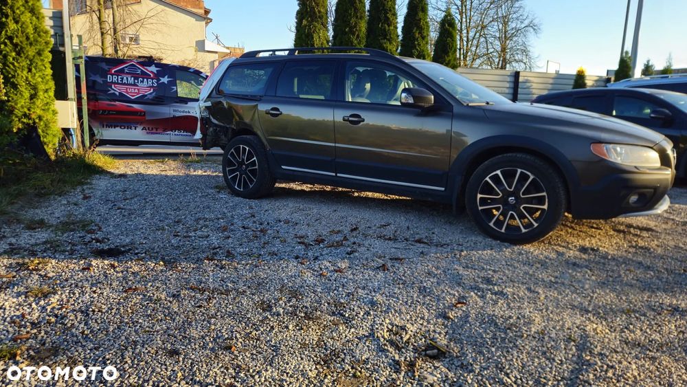 Volvo XC 70 T5 AWD Summum - 4