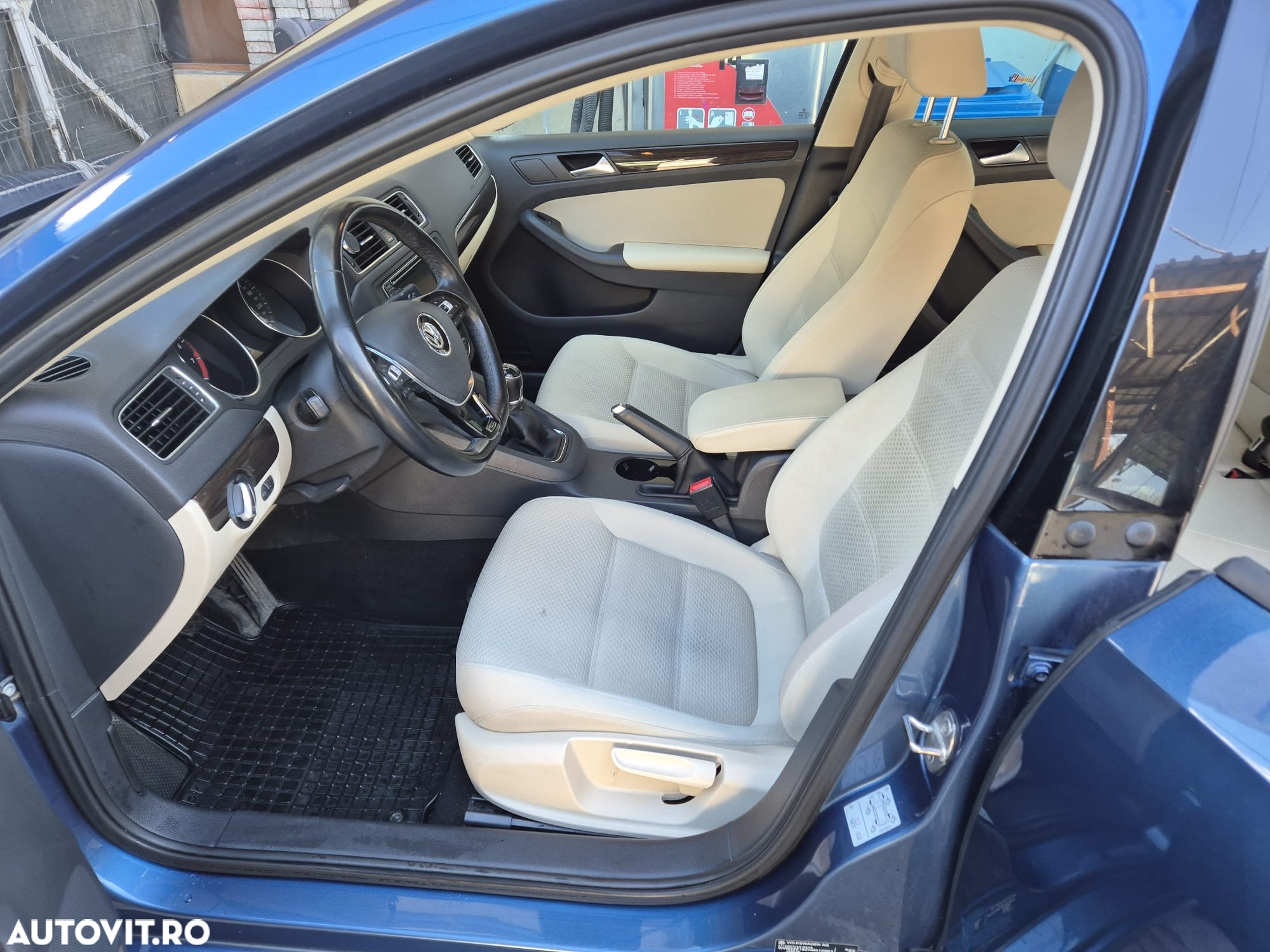 Volkswagen Jetta 1.2 TSI Trendline - 8