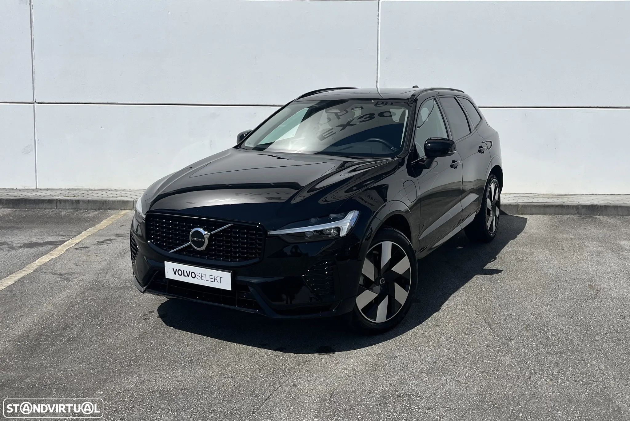 Volvo XC 60 2.0 T6 PHEV Plus Dark AWD - 1