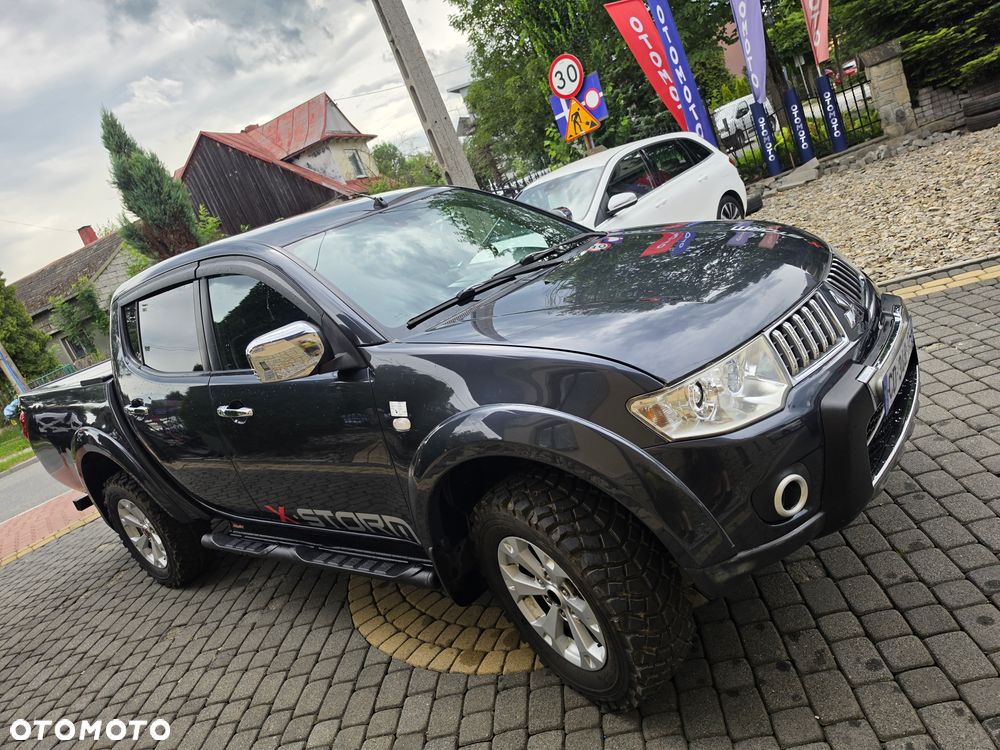 Mitsubishi L200 - 9
