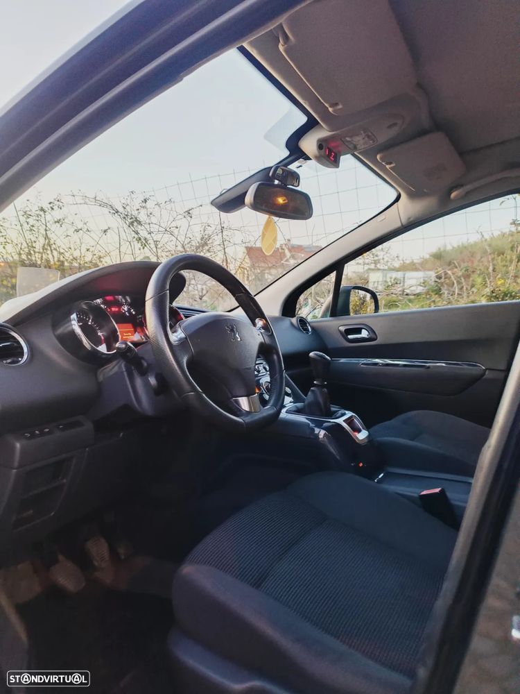 Peugeot 5008 1.6 HDi 7L Allure - 6
