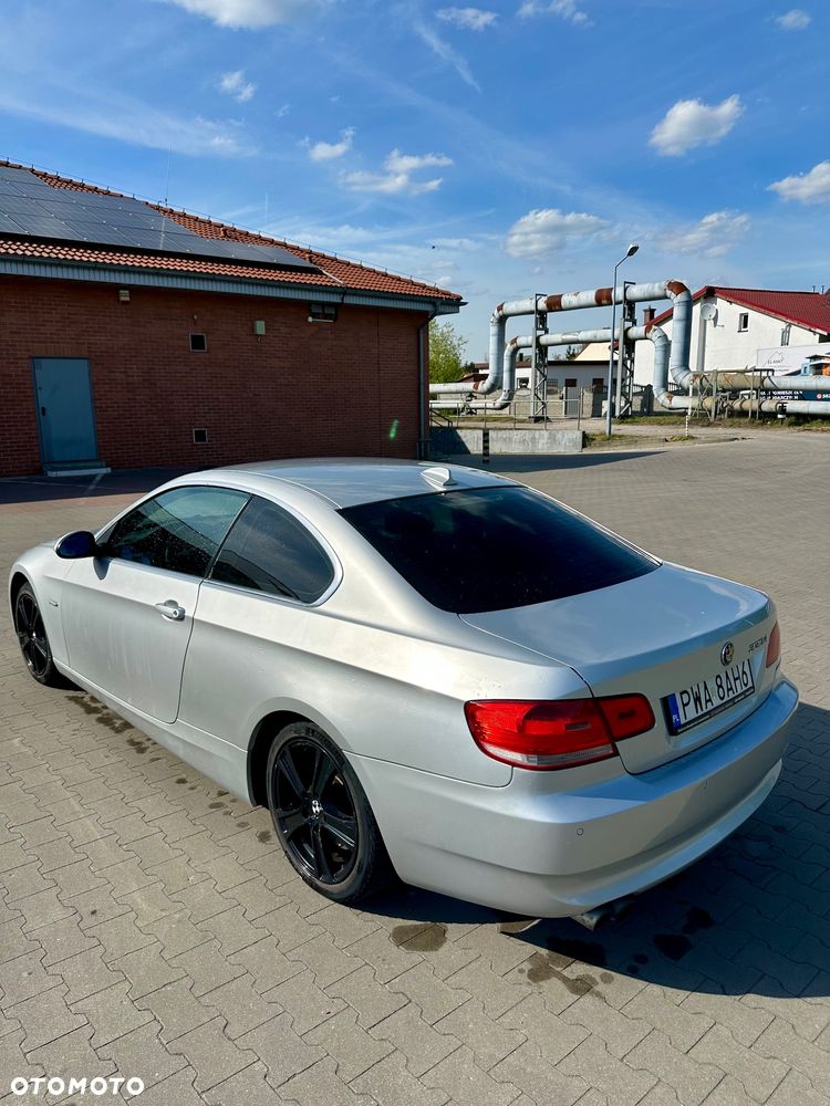 BMW Seria 3 330d - 2