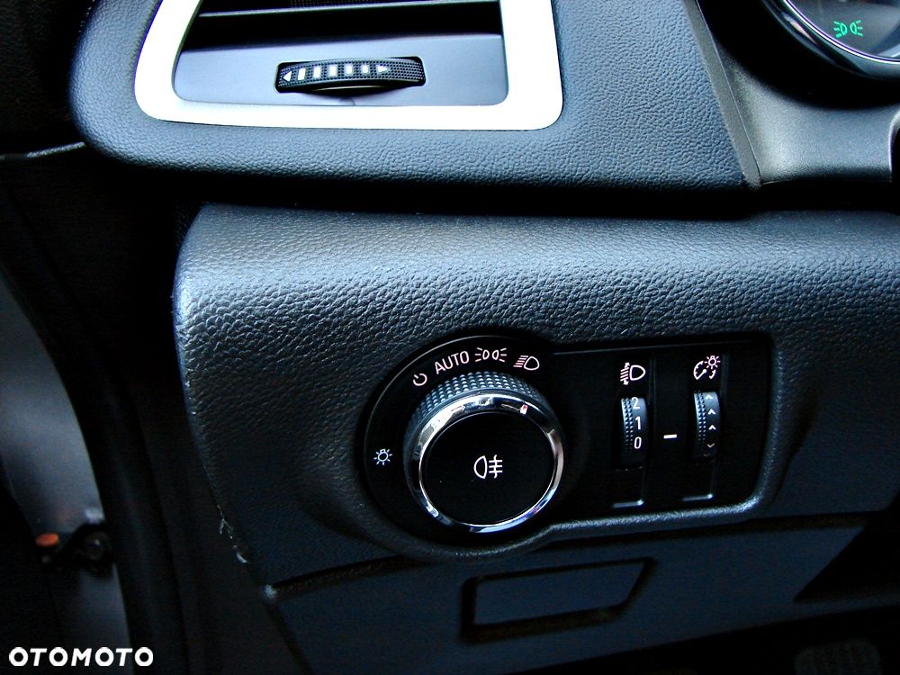 Opel Astra 1.4 Turbo Cosmo - 30