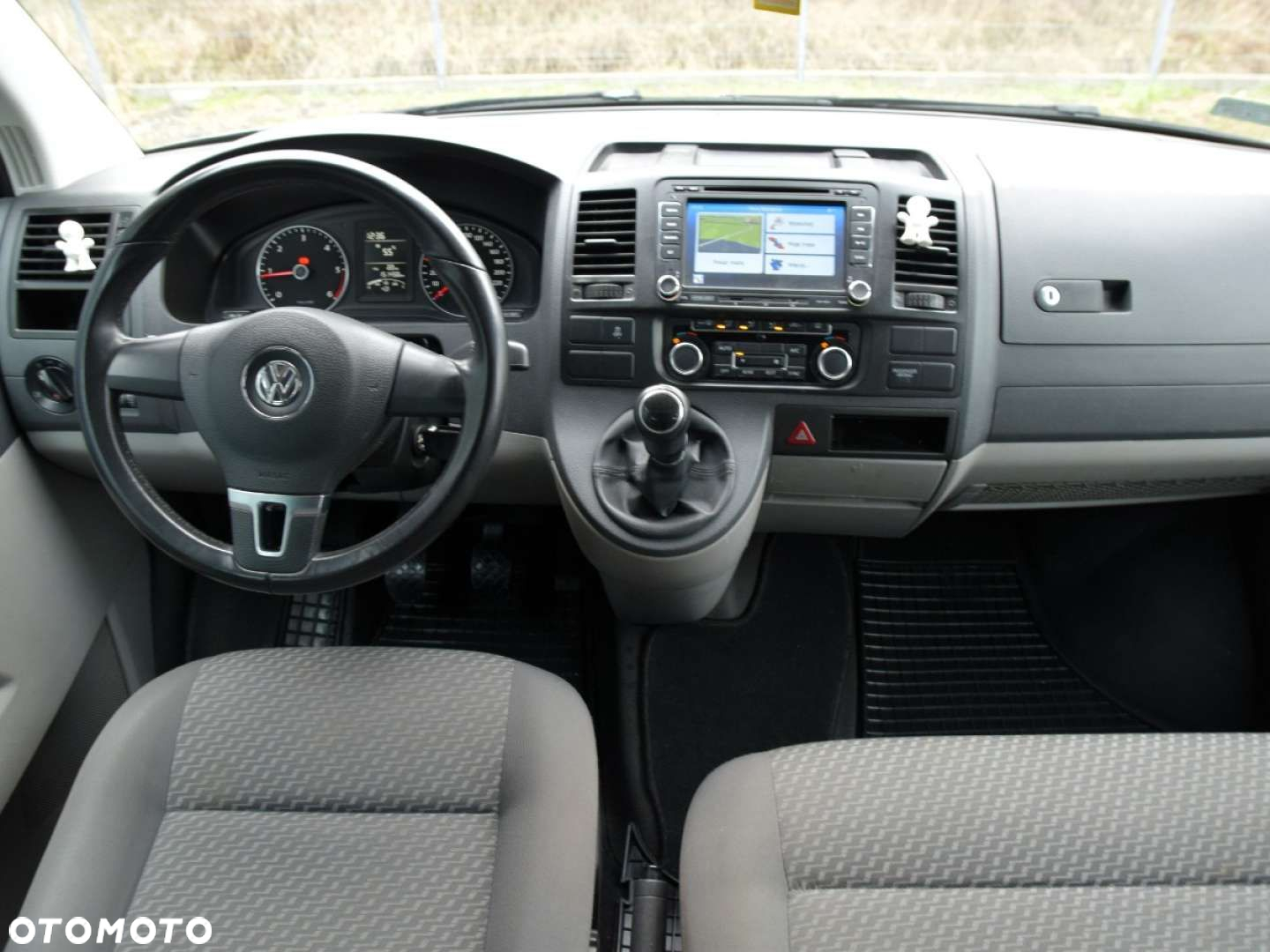 Volkswagen Caravelle - 17