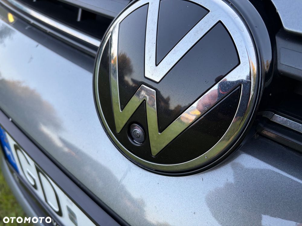 Volkswagen Passat - 13