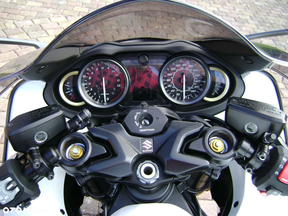 Suzuki Hayabusa - 15