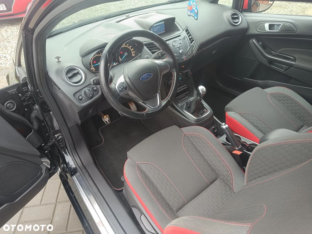 Ford Fiesta 1.0 EcoBoost S&S ST-LINE - 30