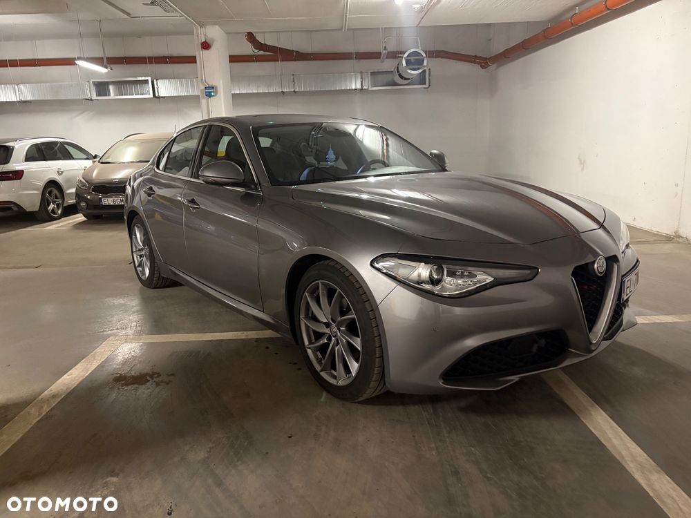 Alfa Romeo Giulia 2.2 AT8 Super - 5