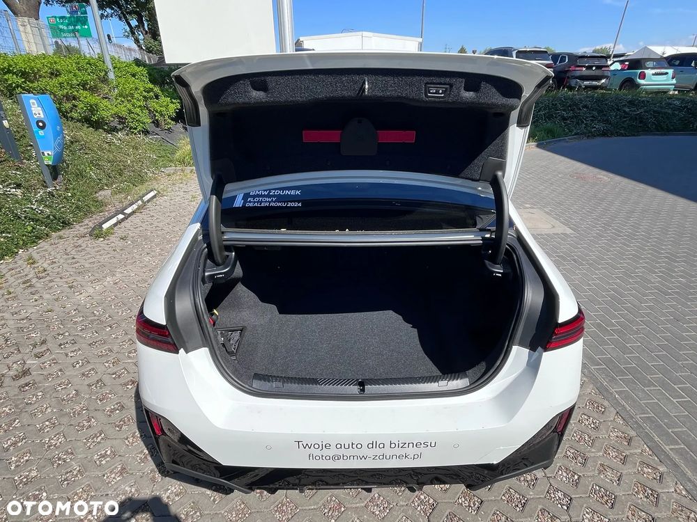 BMW Seria 5 520d xDrive mHEV - 10