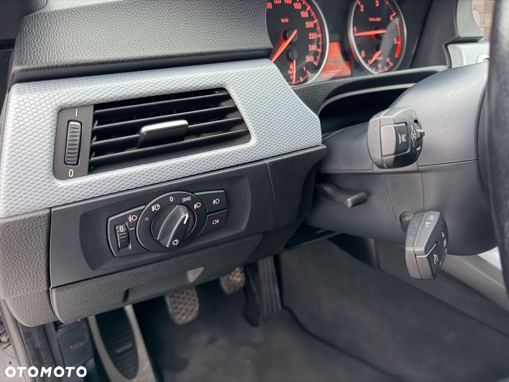 BMW Seria 3 320d - 19