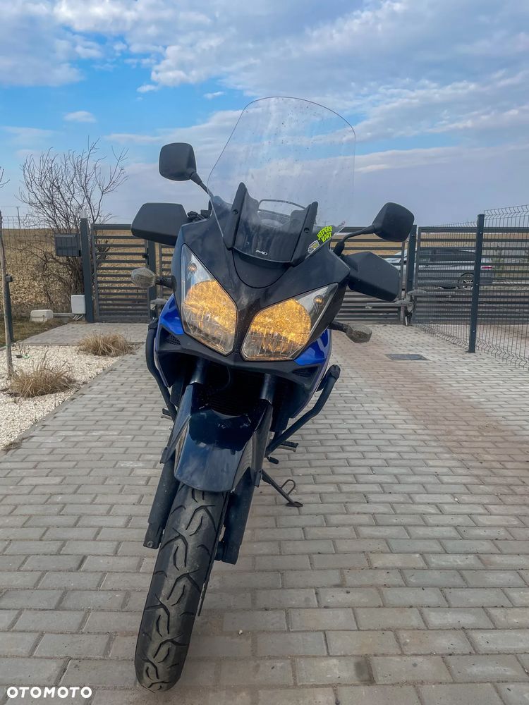 Suzuki V-STROM - 4