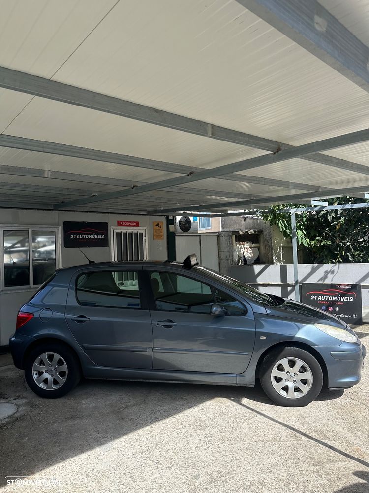 Peugeot 307 1.6 Executive Auto. - 4