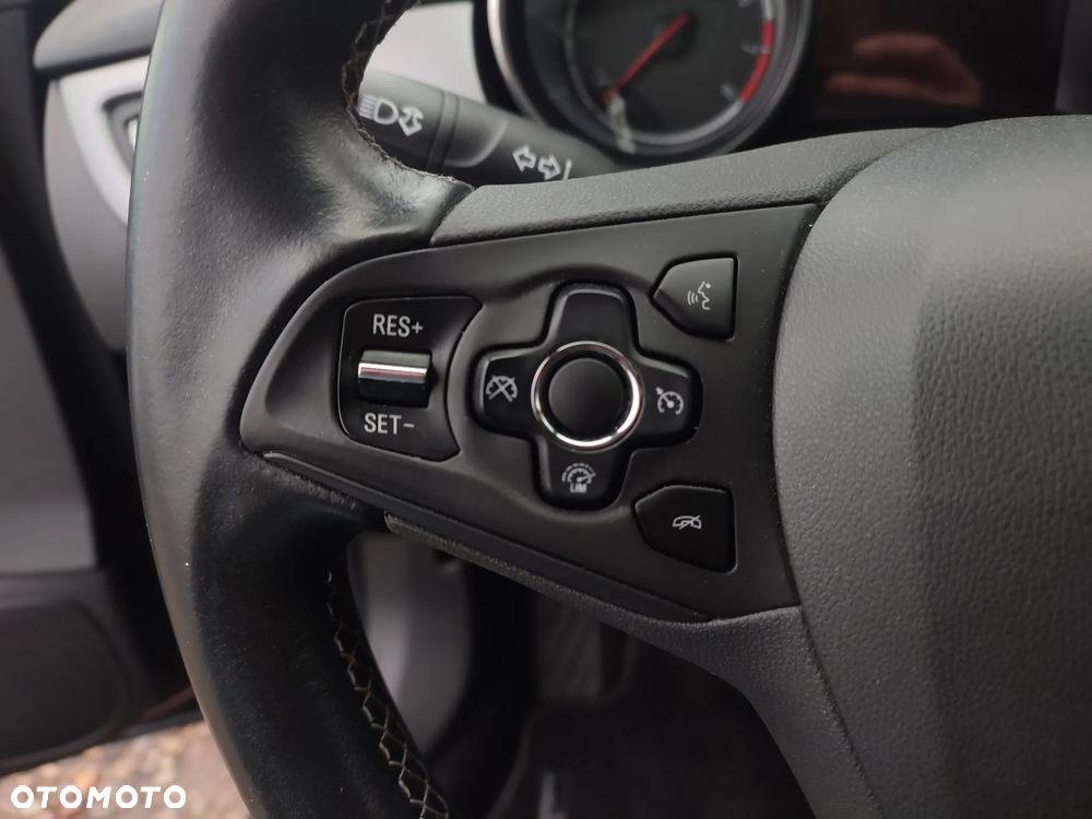 Opel Astra 1.4 Turbo Business - 31