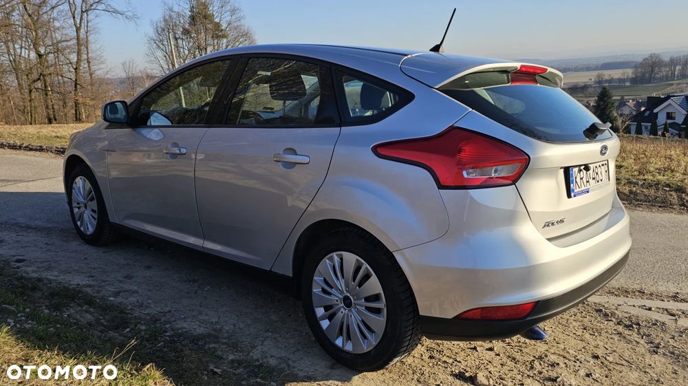 Ford Focus 1.6 Trend - 4