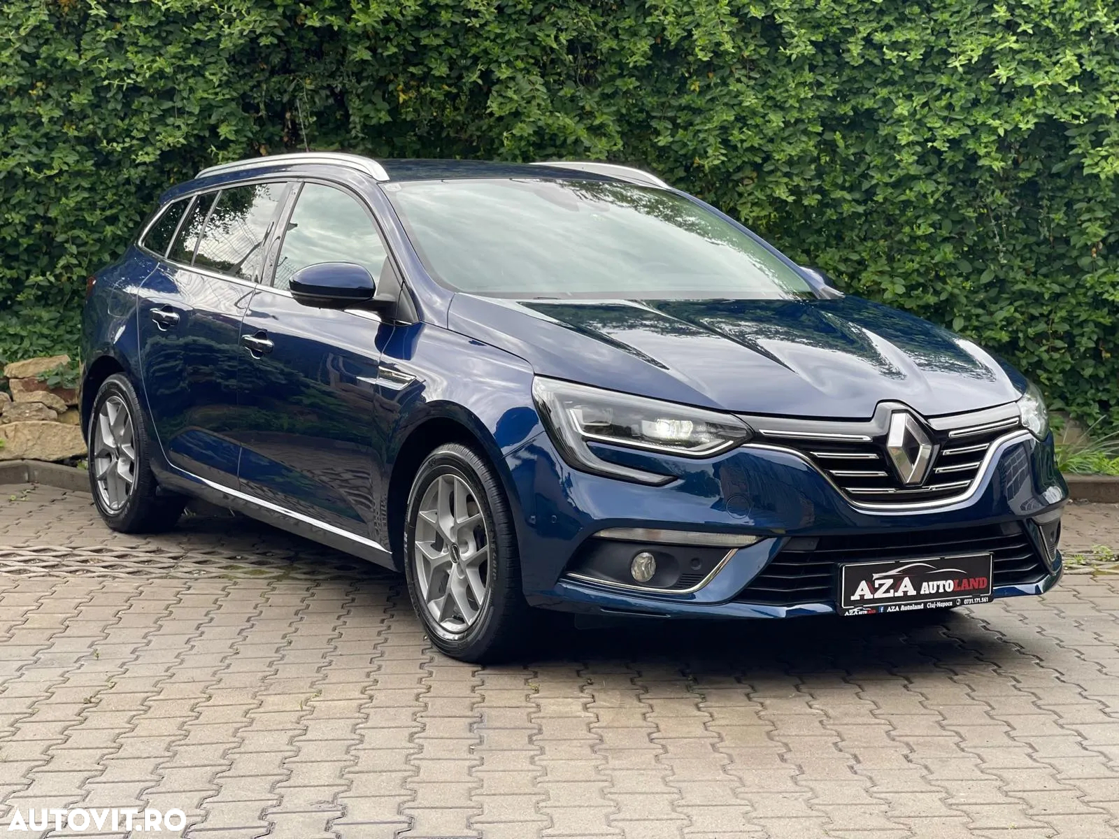 Renault Megane ENERGY dCi 110 EDC BOSE EDITION - 11