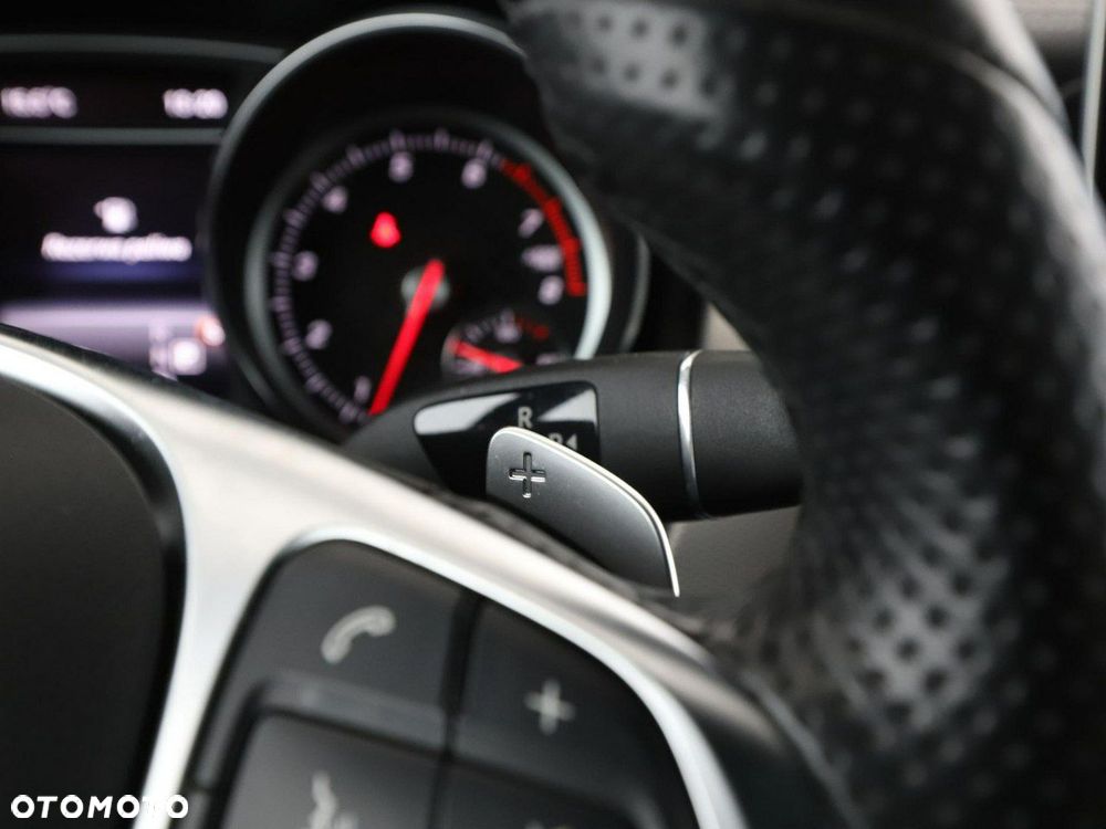 Mercedes-Benz Klasa A 180 (BlueEFFICIENCY) 7G-DCT AMG Sport - 31
