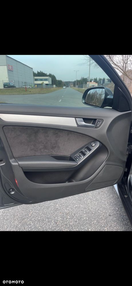 Audi A4 Avant 2.0 TDI Quattro S tronic - 8