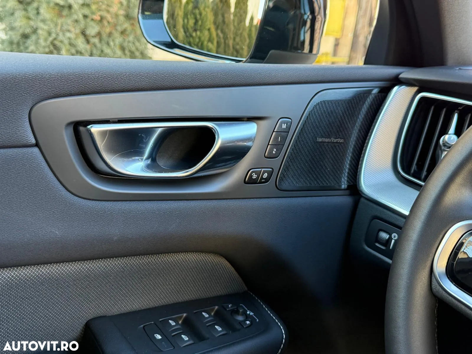 Volvo XC 60 T8 Twin Engine AWD R-Design - 15