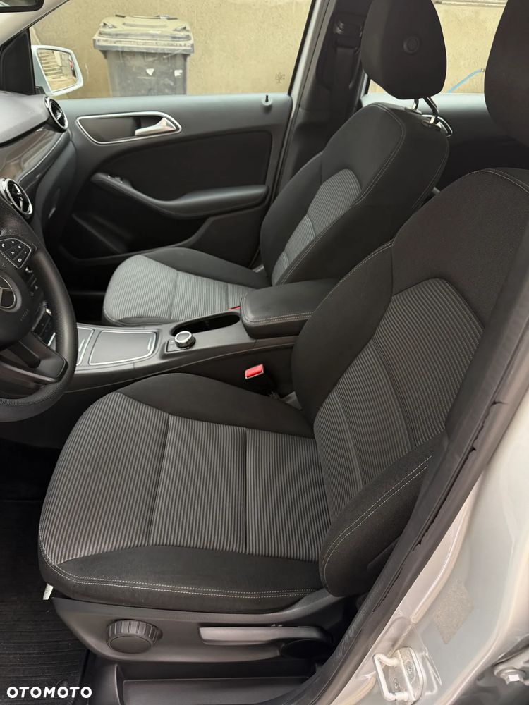 Mercedes-Benz Klasa B 180 (BlueEFFICIENCY) 7G-DCT - 8