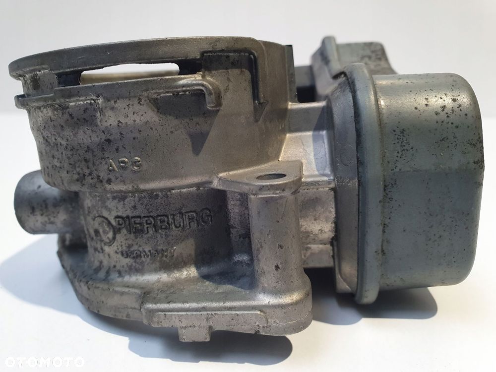 PRZEPUSTNICA VW Touran 2.0 TDI 03G128063B - 8