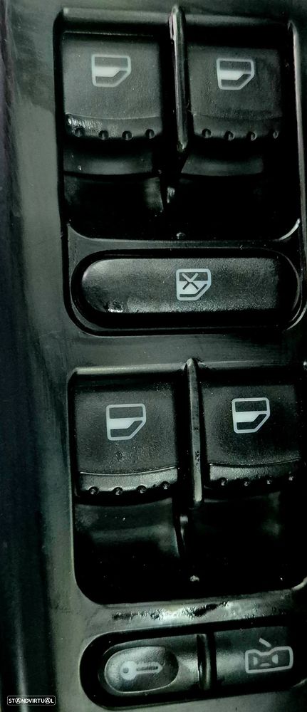 VW Golf 1.9 TDi 25 Anos - 43