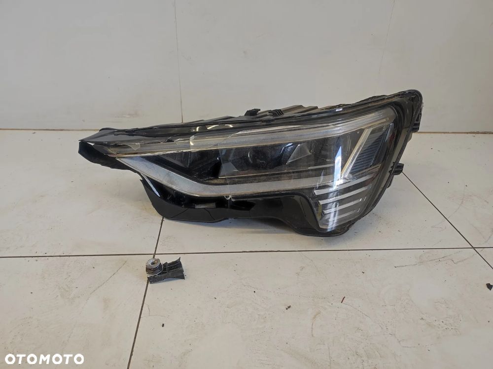Lampa reflektor full led lewy przód eu Audi Q8 e-tron etron lift - 1